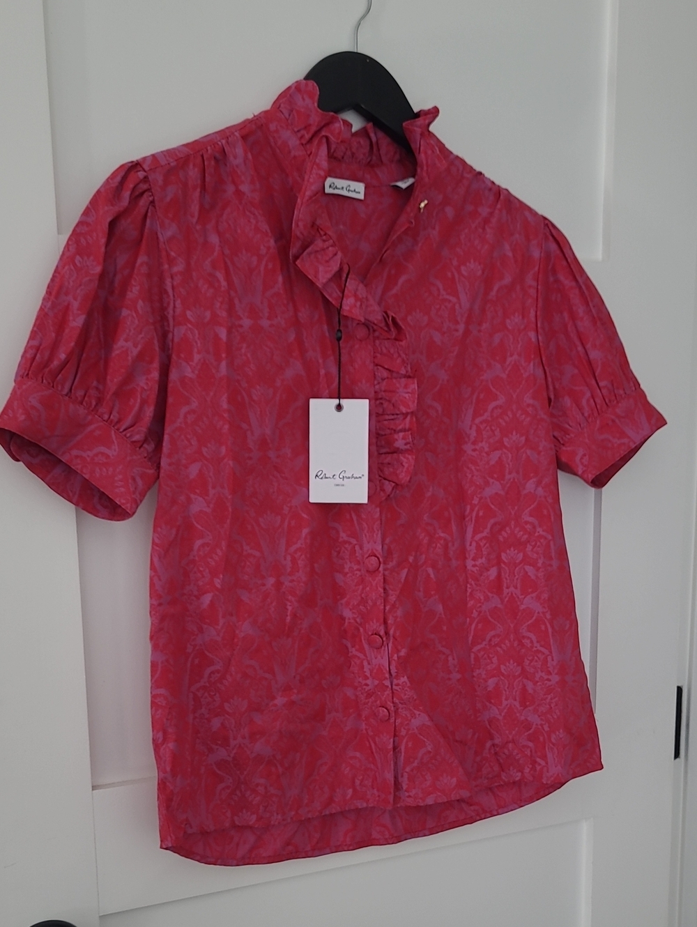 NWT Robert Graham Pink Jacquard Ruffle-Trim Short Sleeve Shirt